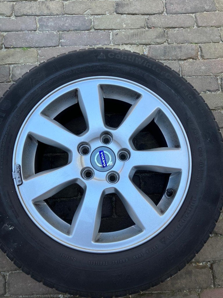 Volvo V70 winterbanden 205/60R16, Auto-onderdelen, Banden en Velgen, Ophalen, Gebruikt, 16 inch, Band(en)