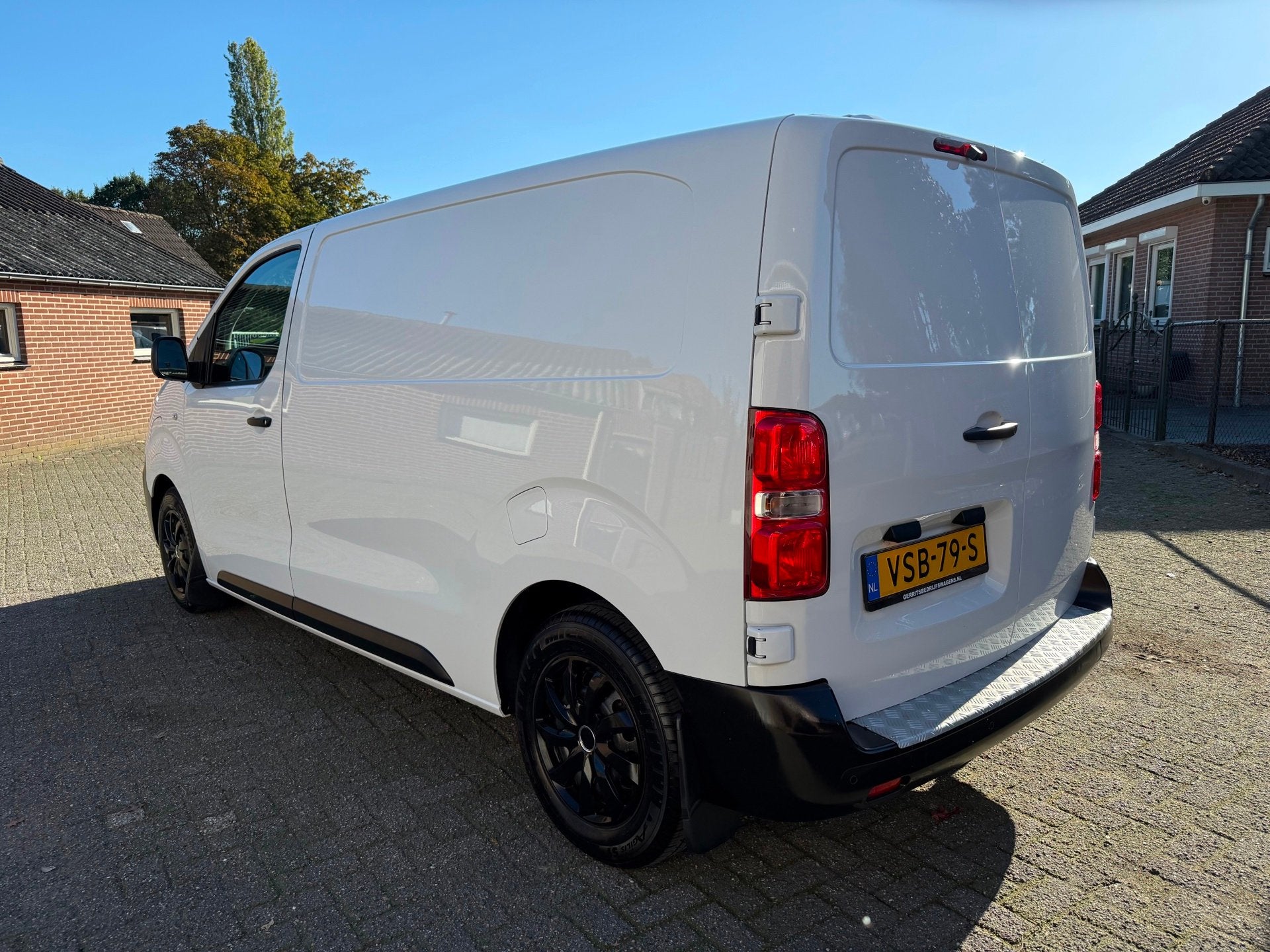 Opel Vivaro-e L2H1 Edition 75 kWh 100% Elektrisch Camera Car, Auto's, 136 pk, Gebruikt, Wit, Origineel Nederlands