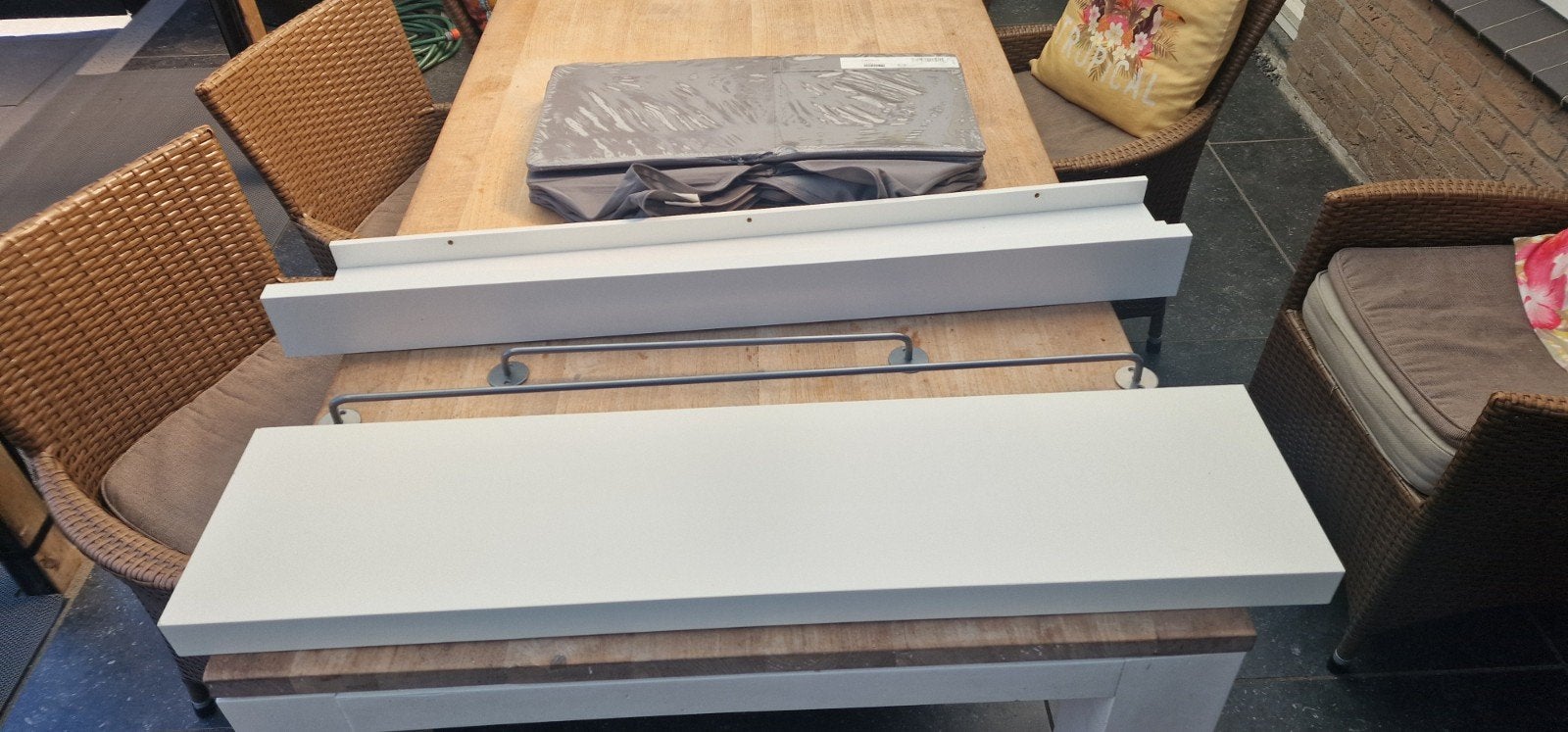 IKEA Lack plank, Ribba fotolijstlijst en Dröna opbergboxen, Ophalen, Zo goed als nieuw