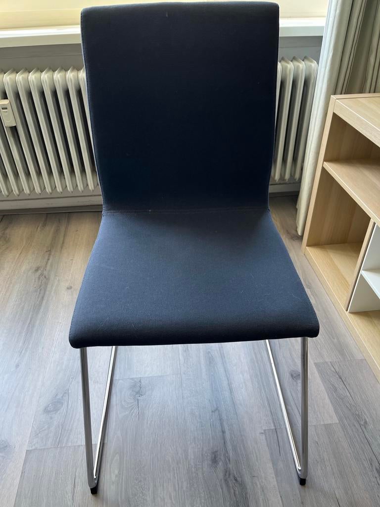 Set van 4 moderne blauwe stoelen met metalen onderstel, Ophalen, Gebruikt, Blauw, Vier