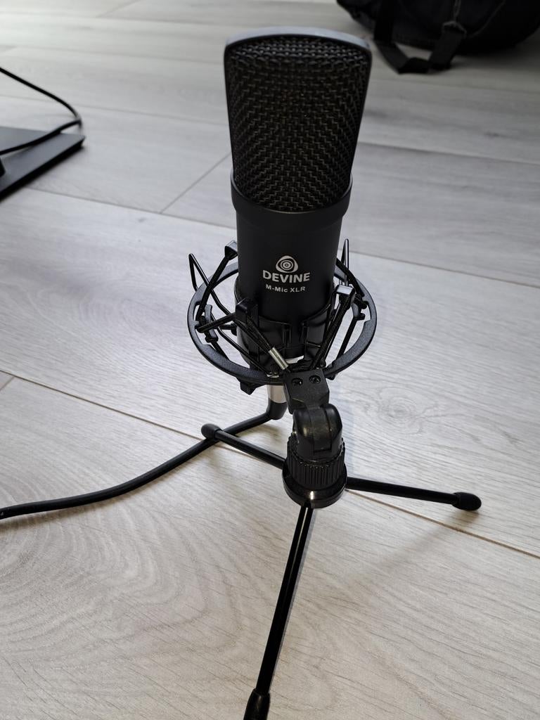 Devine M-mic XLR microfoon en Devine PRO 4000 koptelefoon, Muziek en Instrumenten, Microfoons, Ophalen of Verzenden, Zo goed als nieuw