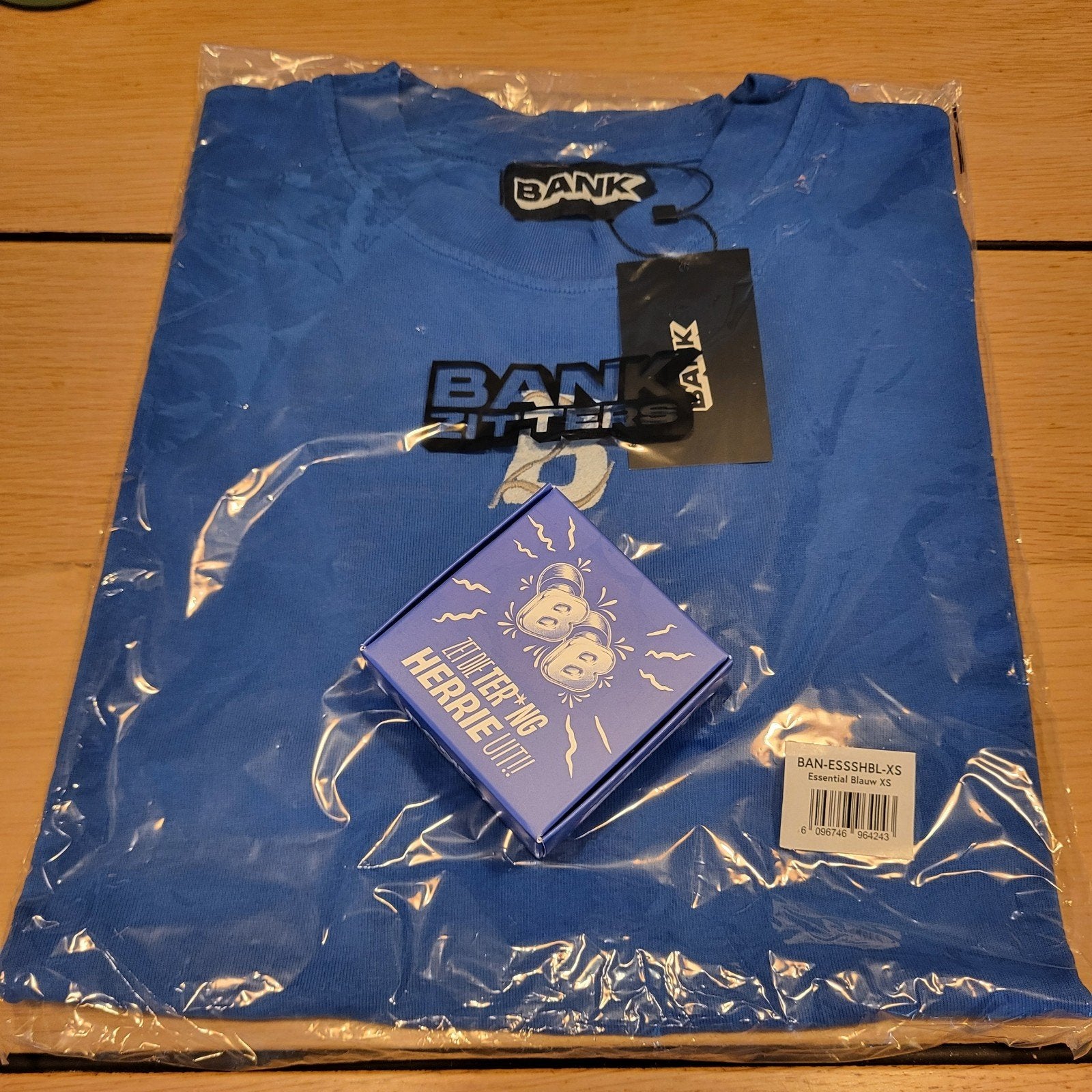 essential t shirt bankzitters blauw maat s met oordoppen, Ophalen of Verzenden, Nieuw, Blauw