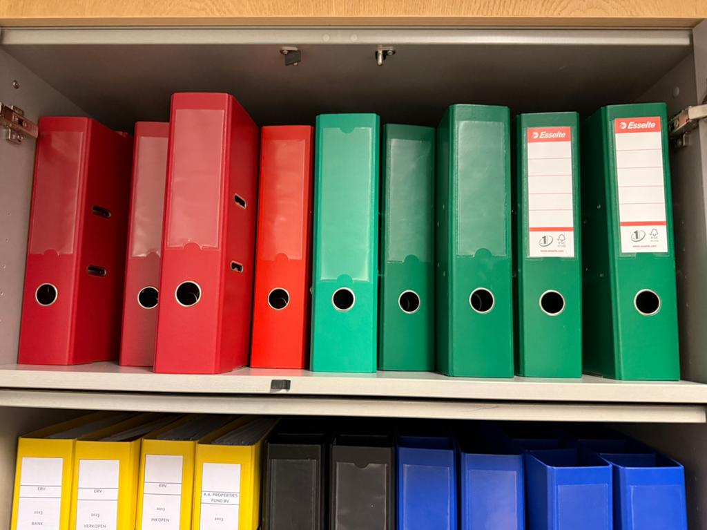 Ordners A4 diverse kleuren GRATIS +-/ 30 stuks, Ophalen, Gebruikt