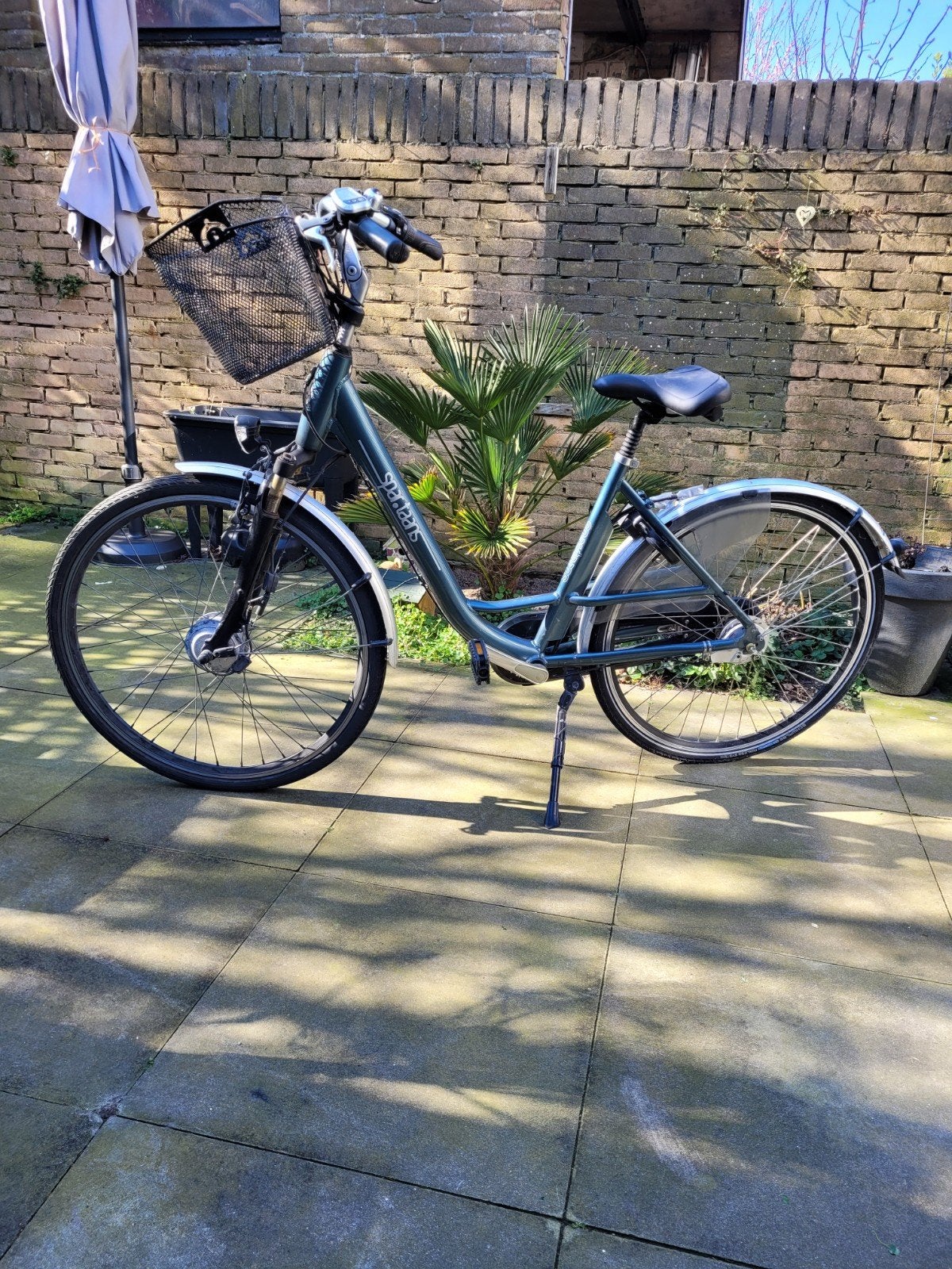 Spartaans damesfiets, Fietsen en Brommers, Fietsen | Dames | Damesfietsen, Ophalen, Sparta, Gebruikt, Velgrem