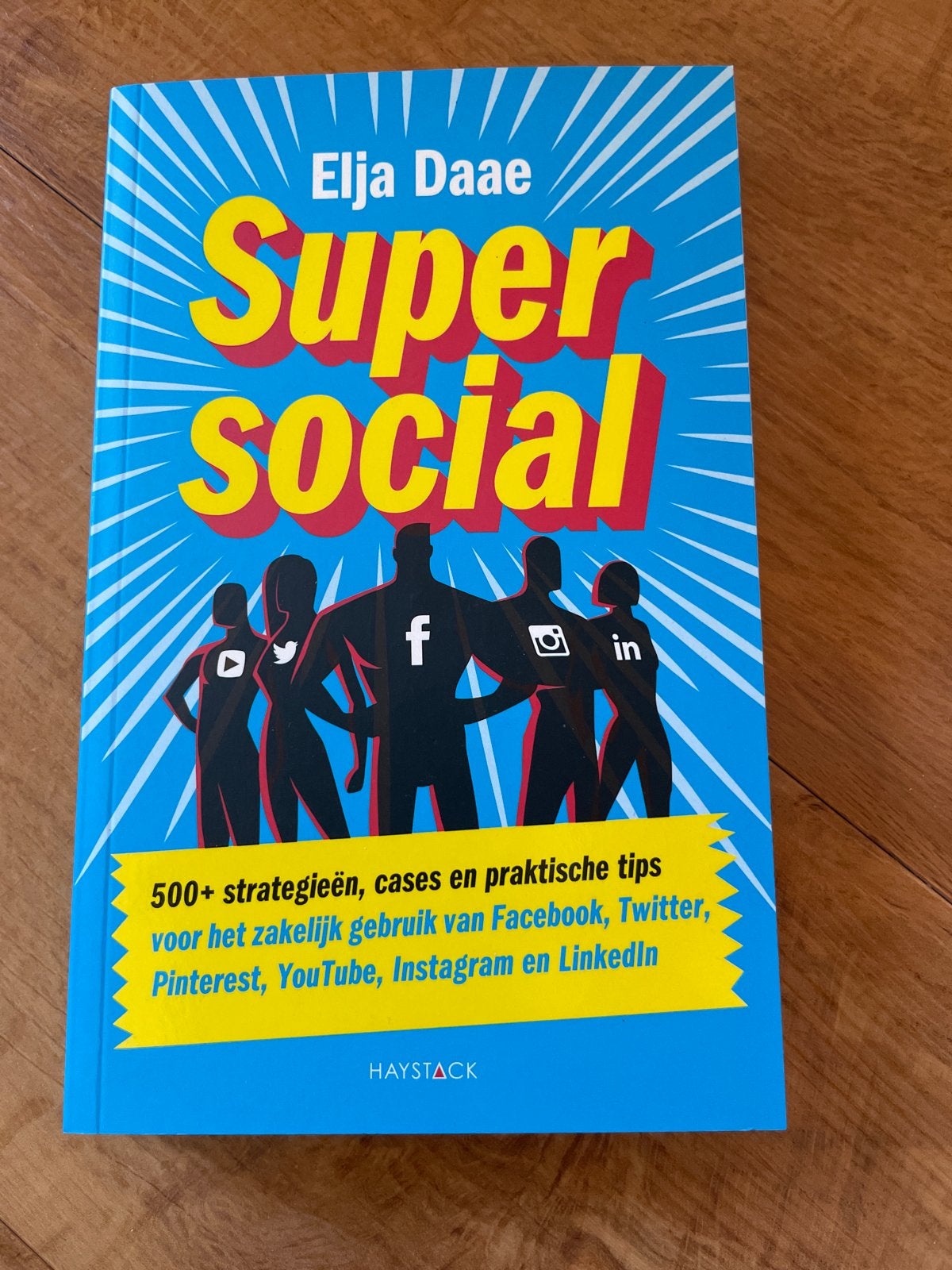 Super Social - Elja Daae (Social Media Strategie), Ophalen of Verzenden, Zo goed als nieuw, E-commerce en Internet
