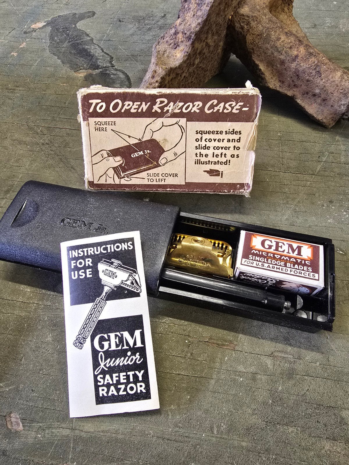 WWII US GEM Jr razor set, Ophalen of Verzenden, Amerika, Embleem of Badge