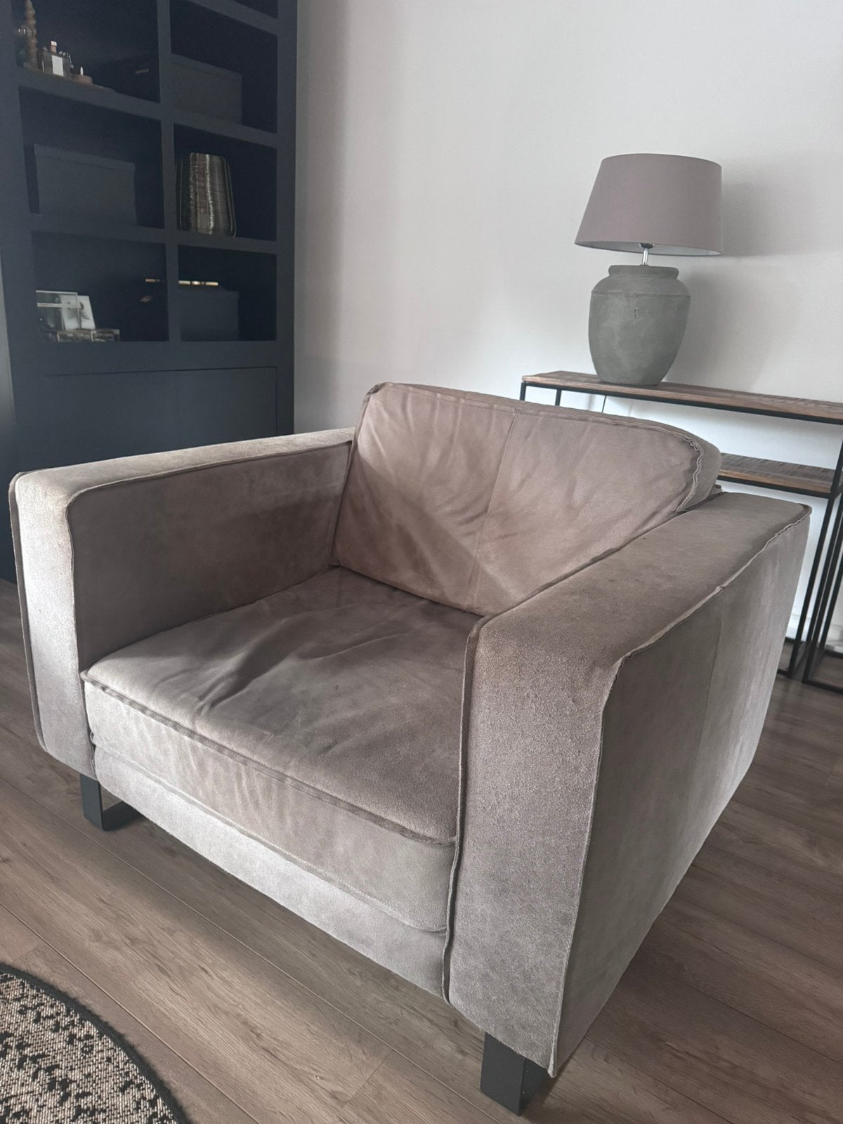 Loveseat taupe leer, Ophalen, Tweepersoons, Zo goed als nieuw, Minder dan 150 cm