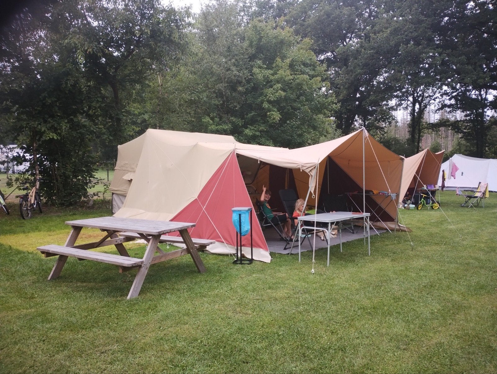 Aart Kok Kariba (bj 2012) met Holtkamper white box keuken, Caravans en Kamperen, Vouwwagens, Ophalen, Aart Kok, Aanwezig, Tot en met 6