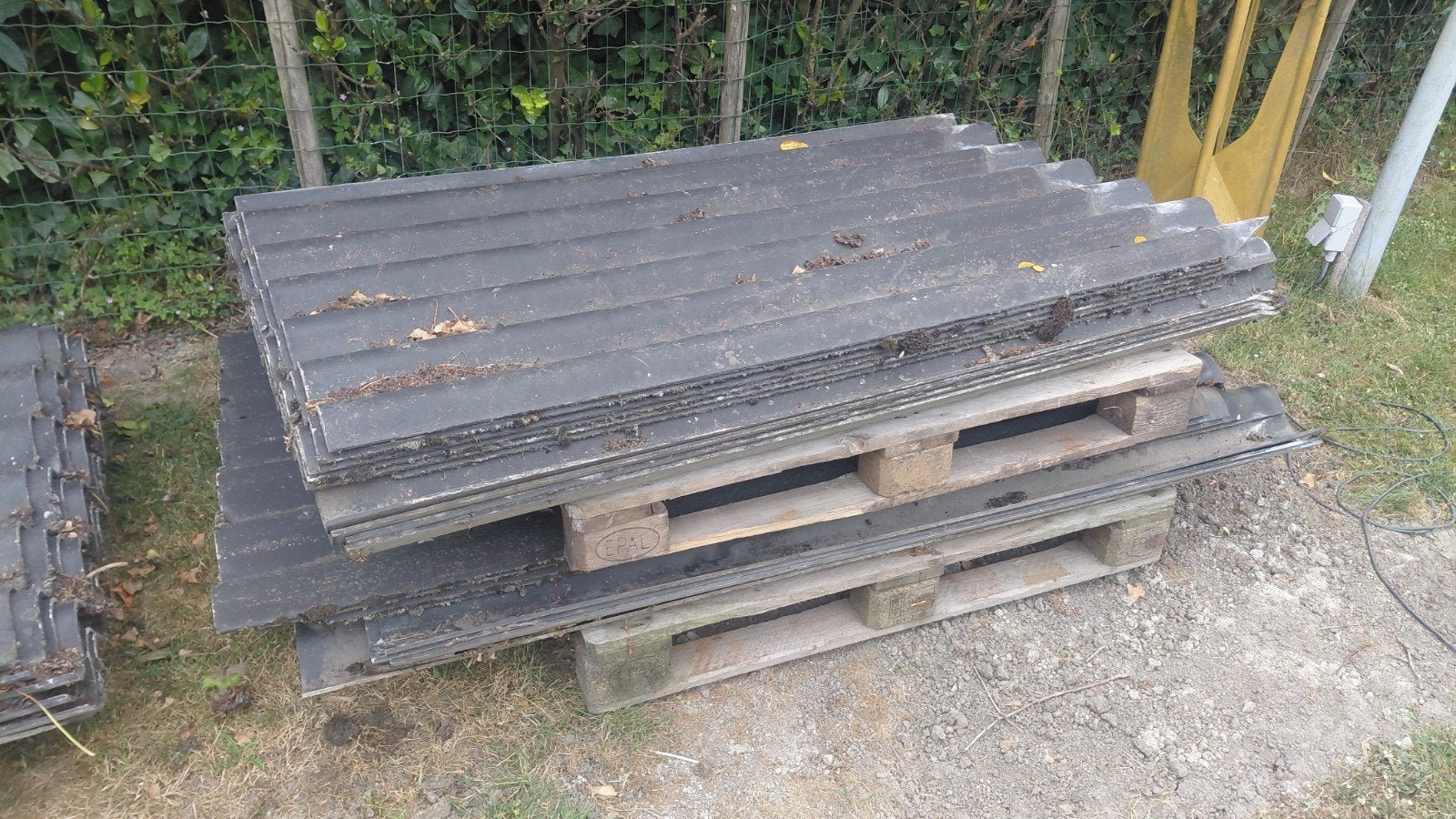 Gebruikte golfplaten voor dakbedekking, Doe-het-zelf en Verbouw, Ophalen, Gebruikt, Zwart, 15 m² of meer