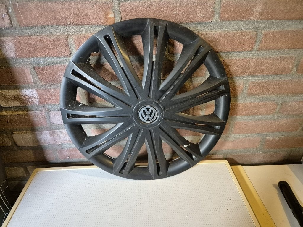 Set 4x 15 inch VW wieldoppen, Auto diversen, Wieldoppen, Ophalen of Verzenden, Zo goed als nieuw