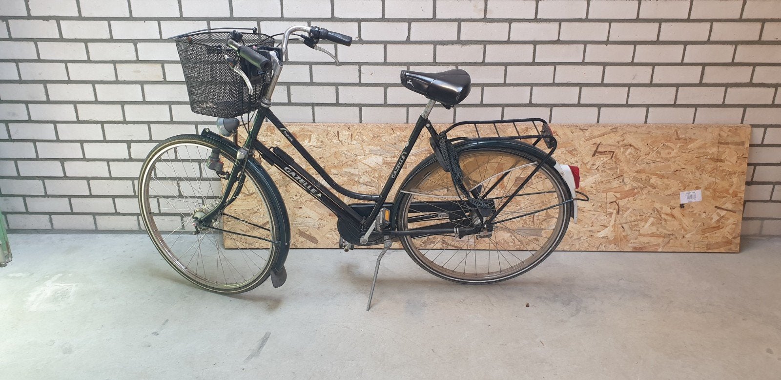 Gazelle damesfiets met mandje - Gebruikt, Fietsen en Brommers, Terugtraprem, Versnellingen, Ophalen of Verzenden, Gazelle