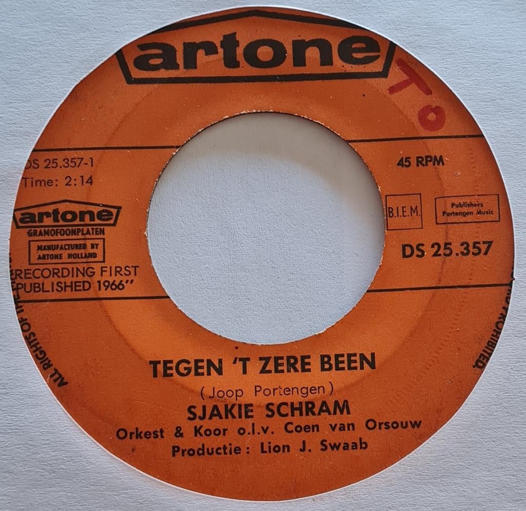 SJAKIE SCHRAM - TEGEN 'T ZERE BEEN, Cd's en Dvd's, Vinyl Singles, Ophalen of Verzenden, Gebruikt, Nederlandstalig