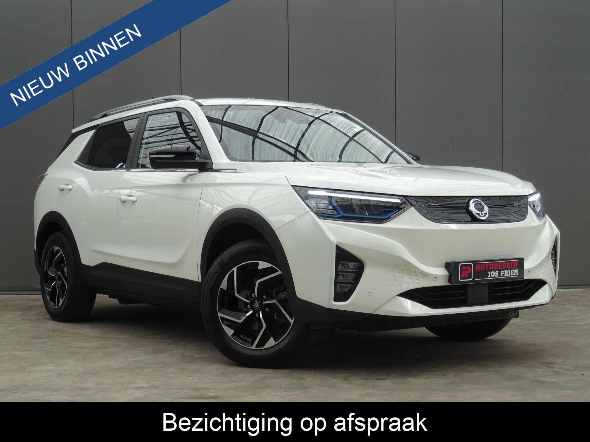 SsangYong Korando E-Motion Platinum 2WD * 326 KM ACCURADIUS, 559 min, Gebruikt, 190 pk, Wit