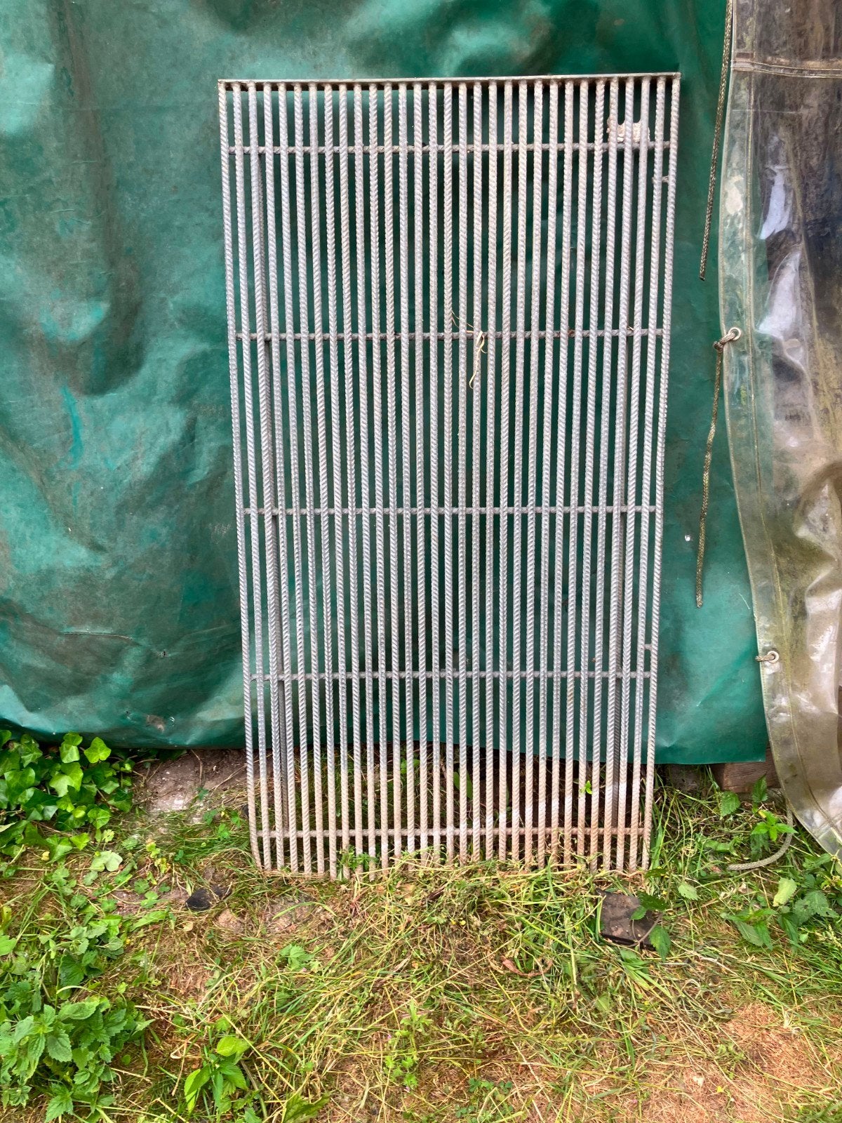 Zwaar Gegalvaniseerd IJzeren Rooster 136x72 cm, Ophalen, Gebruikt