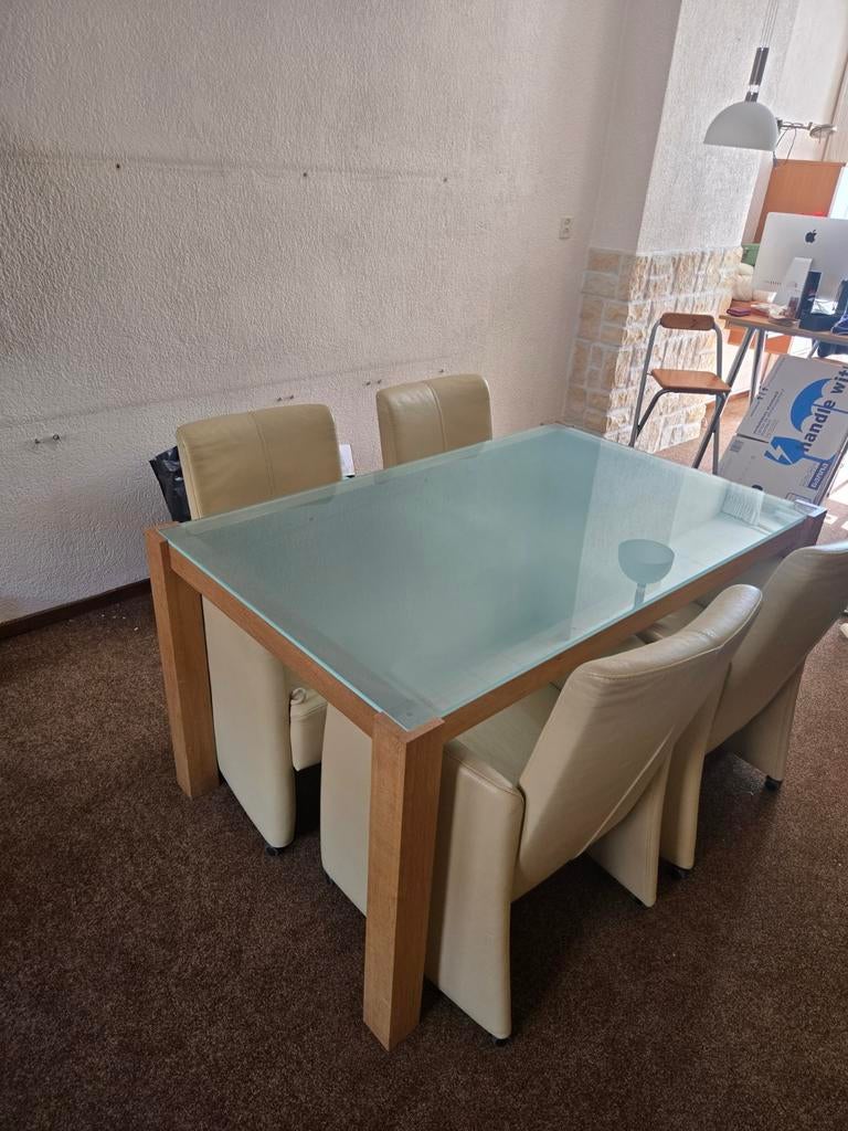 Eettafel met glazen blad en 4 stoelen, Huis en Inrichting, Tafels | Eettafels, Ophalen, Gebruikt, 100 tot 150 cm, Glas