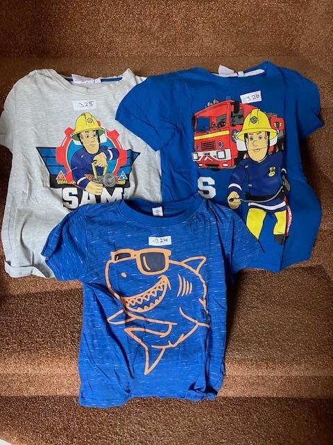 3 t shirts korte mouw 122-128, Kinderen en Baby's, Kinderkleding | Maat 122, Ophalen of Verzenden, Zo goed als nieuw, Jongen, Shirt of Longsleeve