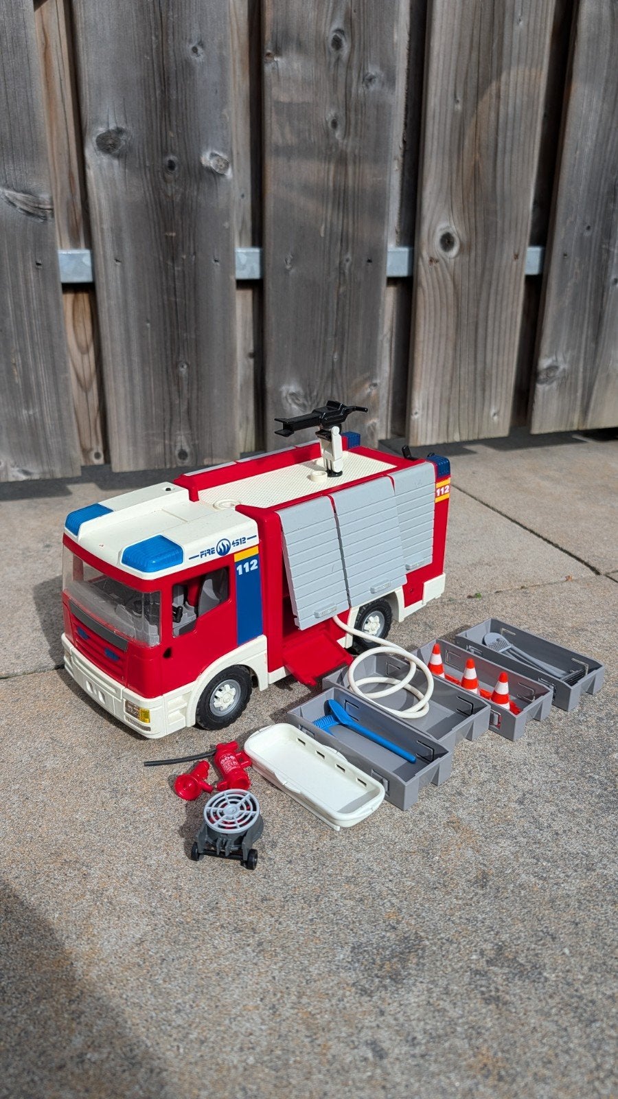 Playmobil Brandweerwagen met accessoires - Gebruikt, Ophalen of Verzenden, Gebruikt, Complete set, Voertuig