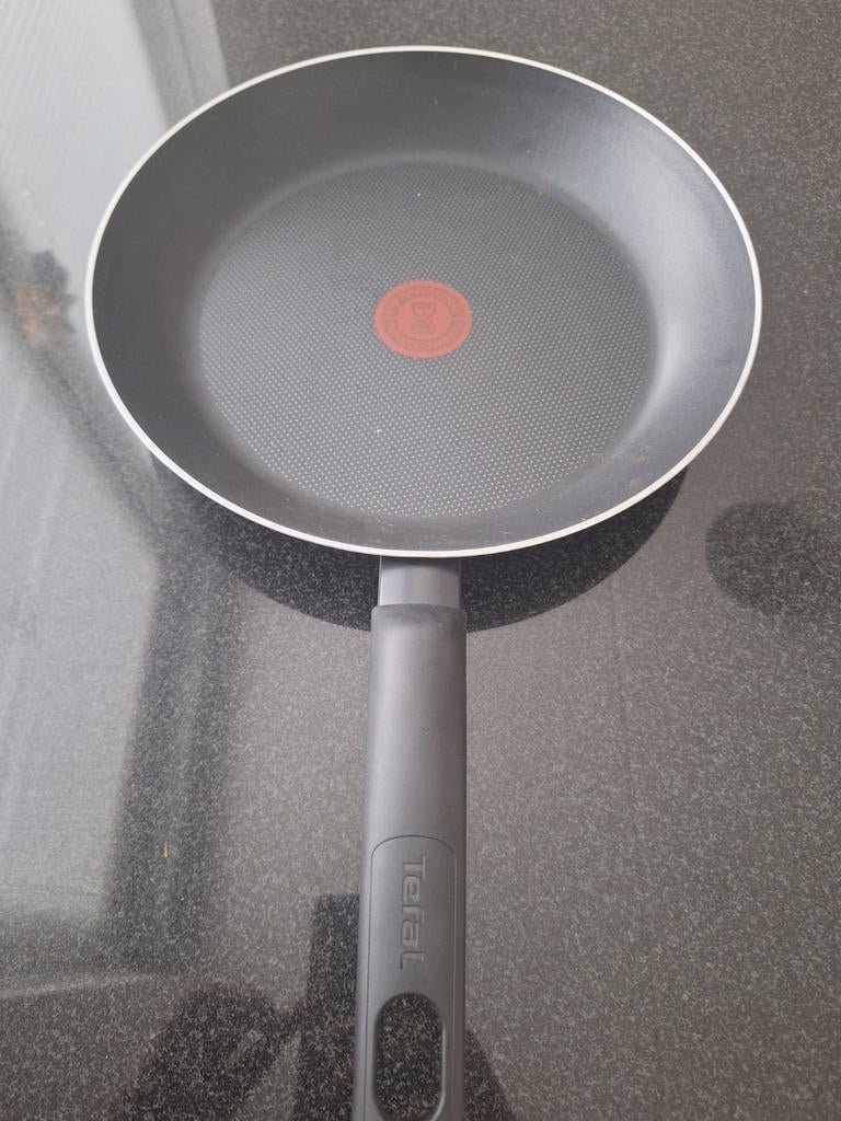 Tefal Koekenpan - Zo goed als nieuw, Huis en Inrichting, Keuken | Potten en Pannen, Nieuw, Aluminium, Ophalen