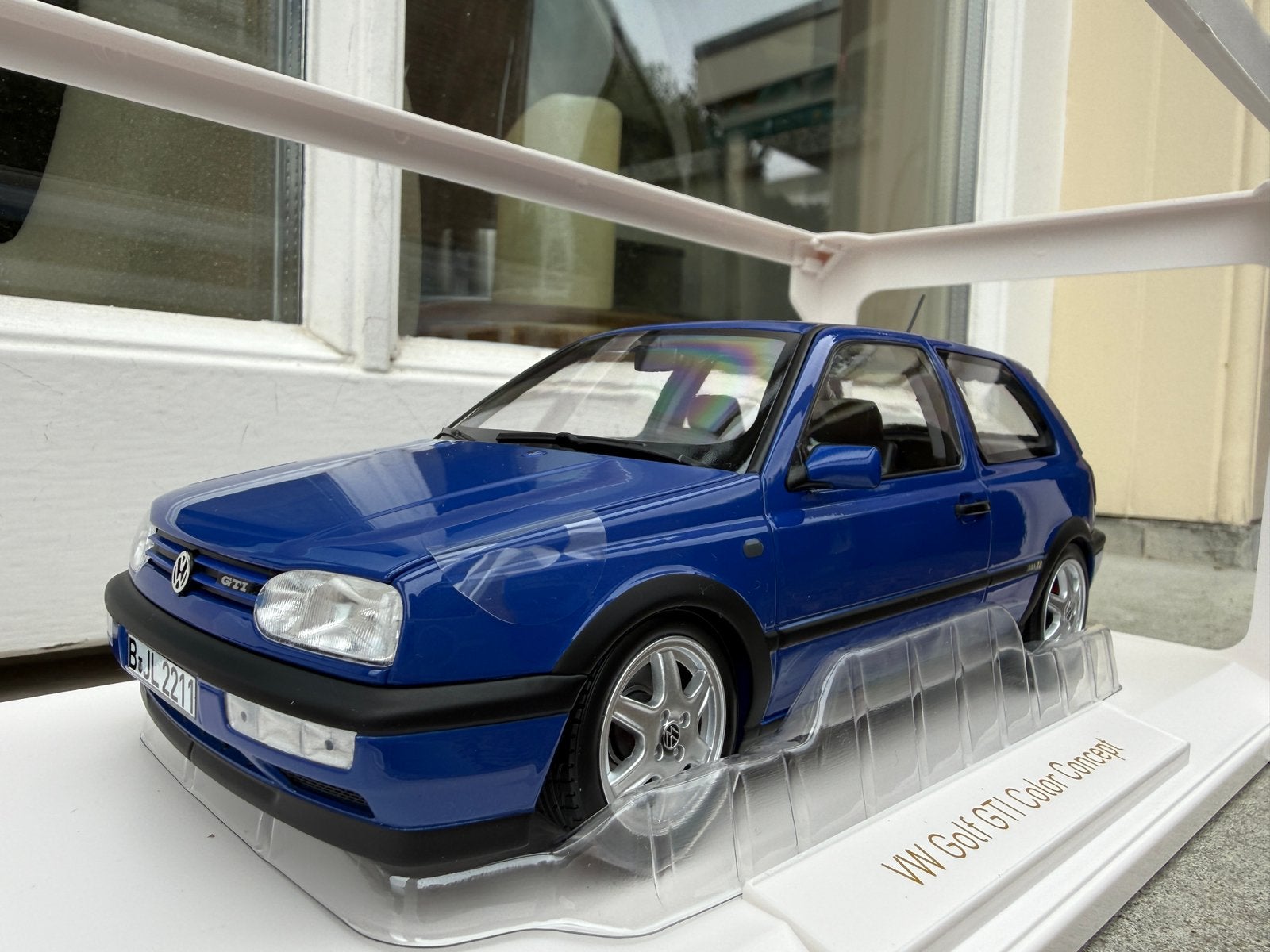 1:18 Volkswagen Golf GTi Mk3 Color Concept Blue 1994 Norev, Hobby en Vrije tijd, Auto, Norev, 70-72 Av. de Bohlen, Vaulx-en-Velin, 69120, France