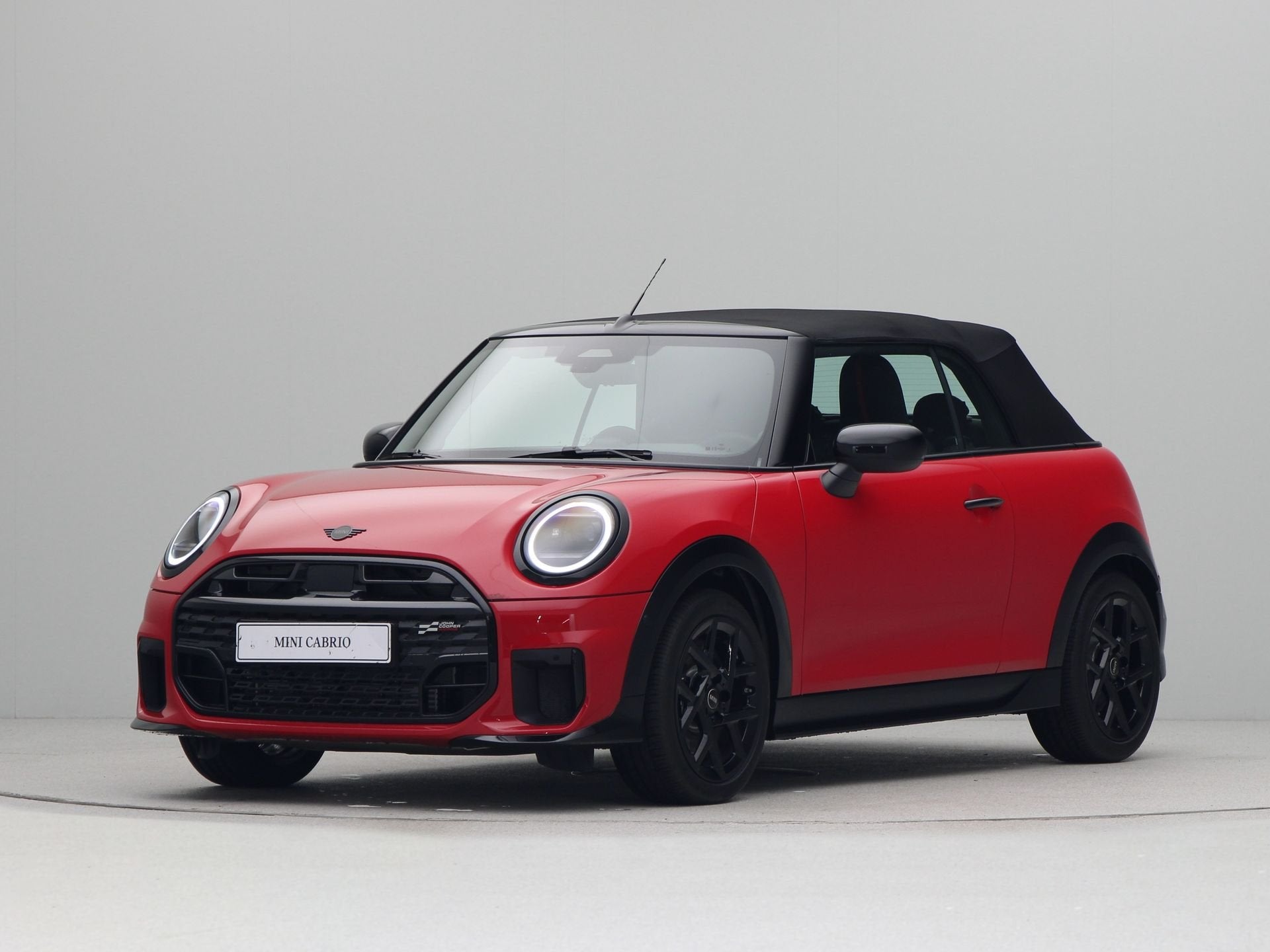 MINI Cabrio Cooper C John Cooper Works Pakket M PRIVATE LEAS, 1998 cc, 15 km/l, Zwart, Cabriolet