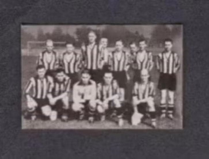 Voetbalplaatje VVV Venlo Elftal 1951-1952., Ophalen of Verzenden, Zo goed als nieuw