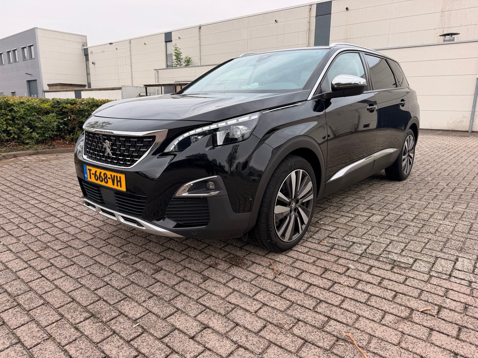 Peugeot 5008 1.5 Bluehdi 130pk GT-line S&S Eat8 2019 Zwart, Auto's, 4 cilinders, 7 stoelen, Leder, 1200 kg