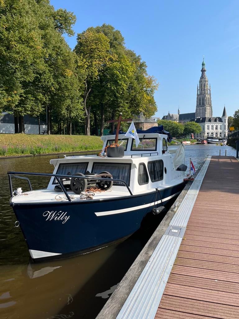 Kajuitboot met Suzuki 15 pk viertakt + trailer | vaarklaar, Watersport en Boten, Motorboten en Motorjachten, Ophalen, Staal, Zo goed als nieuw