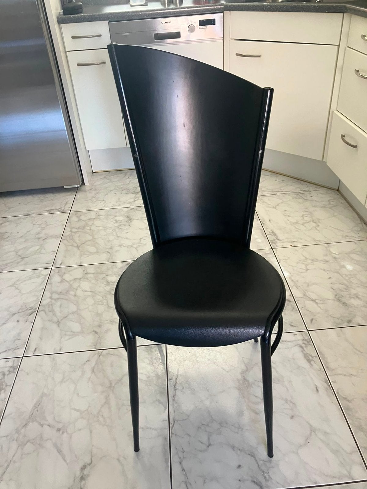 6 zwarte stoelen - licht beschadigd, Ophalen, Gebruikt, Zwart, Metaal
