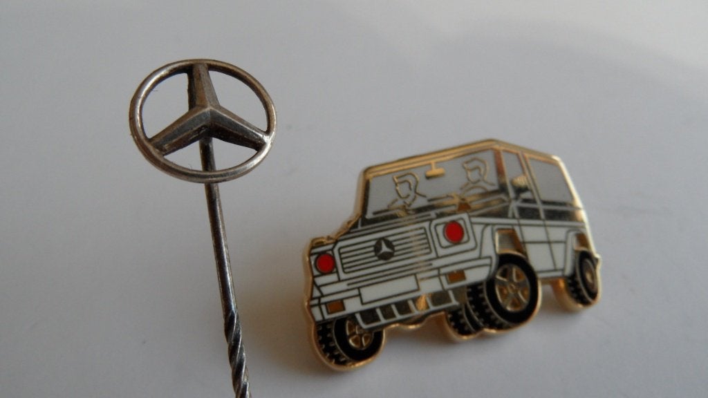Mercedes Benz auto speldjes 2 x, Verzenden, Gebruikt, Merk, Speldje of Pin
