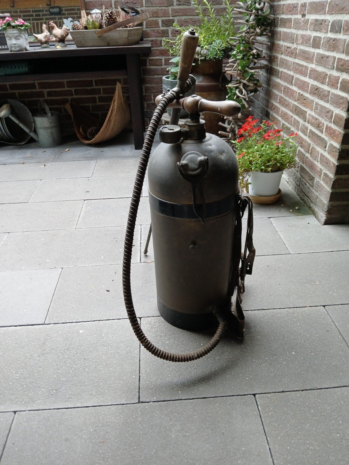 Oude gifspuit, Minder dan 75 liter, Ophalen, Gebruikt, Metaal