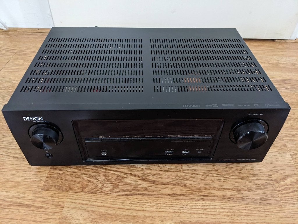 Foto 2 van Denon AVR-X1200W receiver defect, compleet in doos