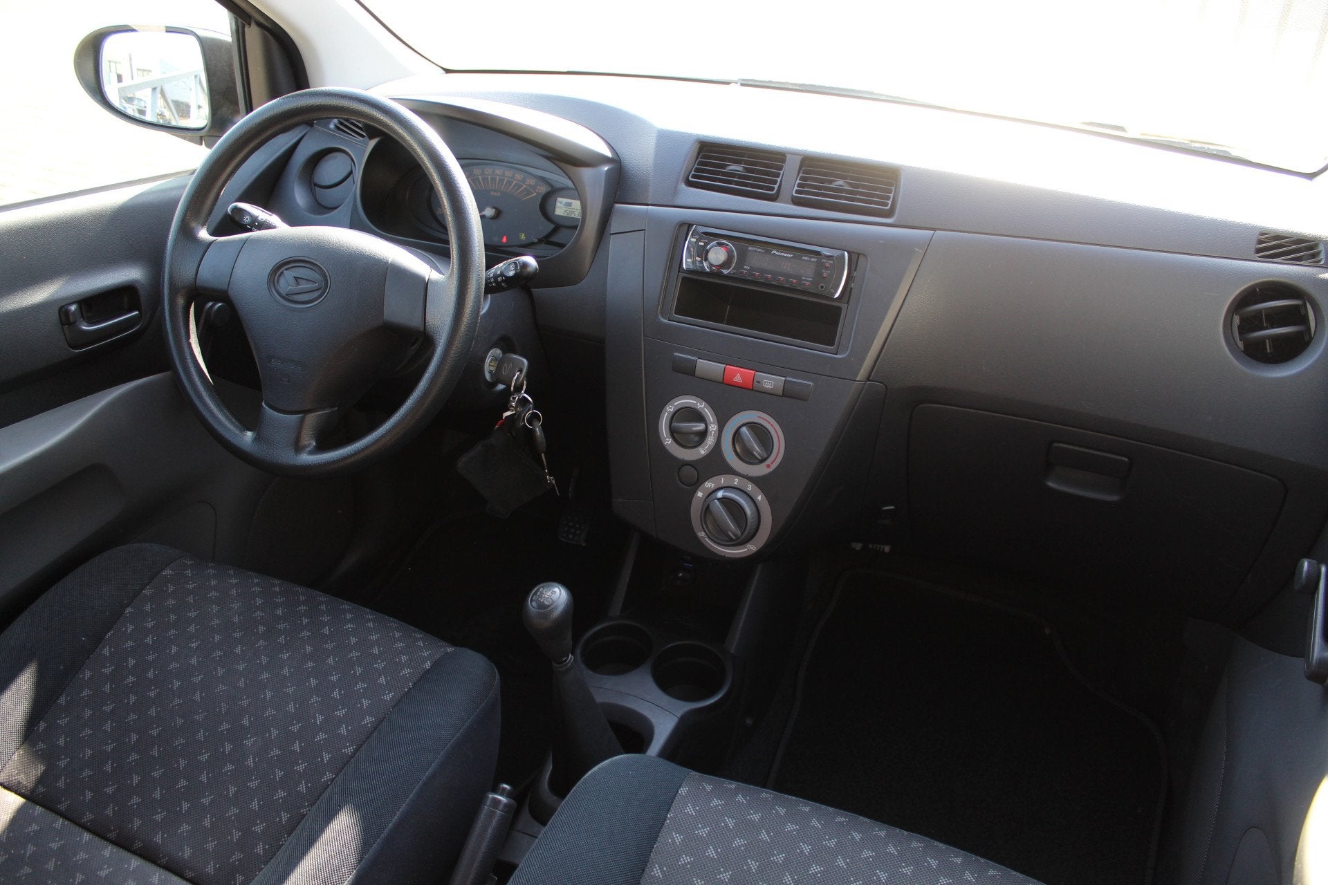 Daihatsu Cuore 1.0 Trend Radio CD-Speler/Centrale deurvergre, Auto's, Daihatsu, Voorwielaandrijving, Stof, Zwart, 18 €/maand