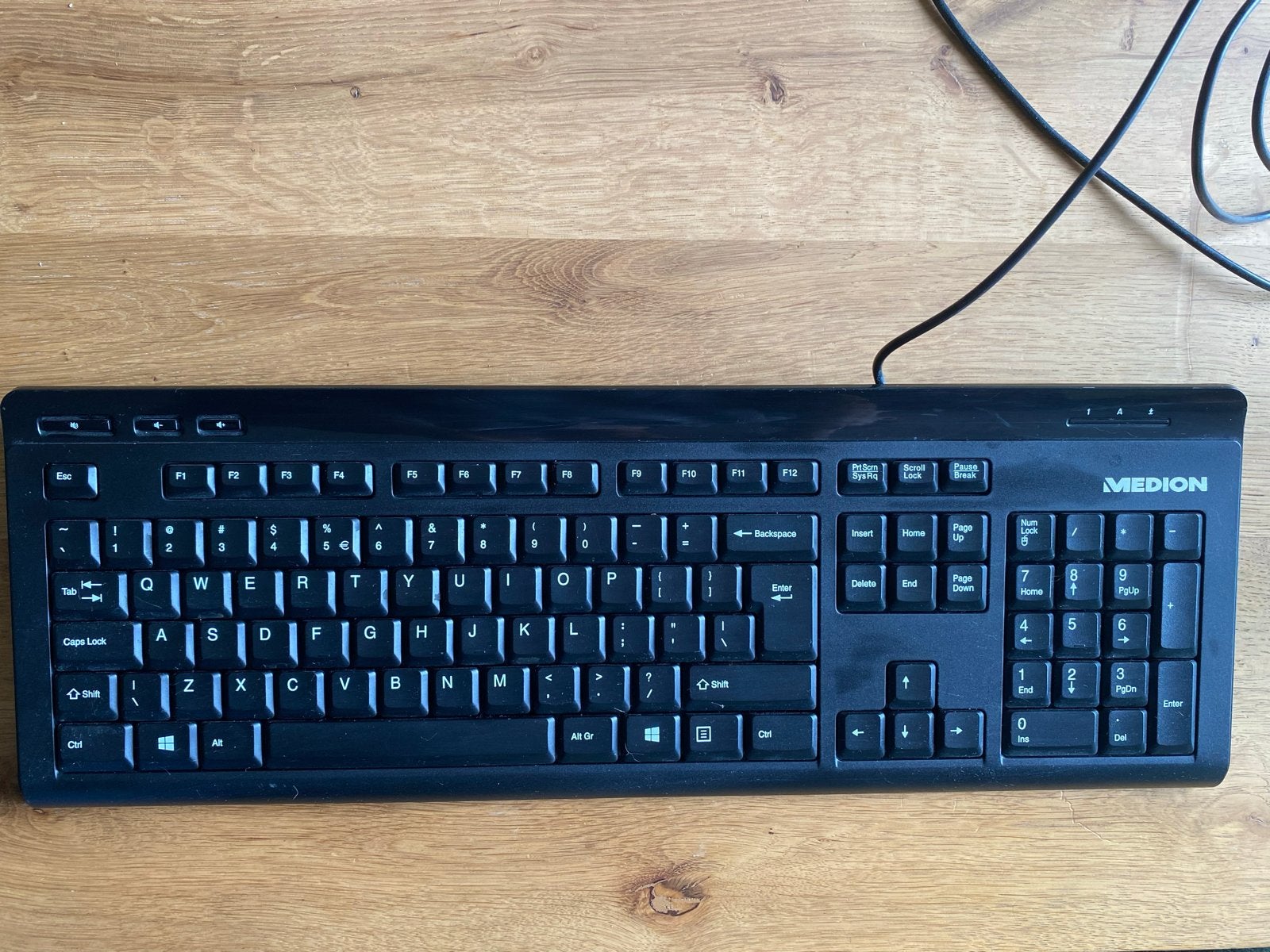 Medion bedraad toetsenbord zwart, Computers en Software, Gebruikt, Ophalen of Verzenden, Qwerty, Numeriek gedeelte