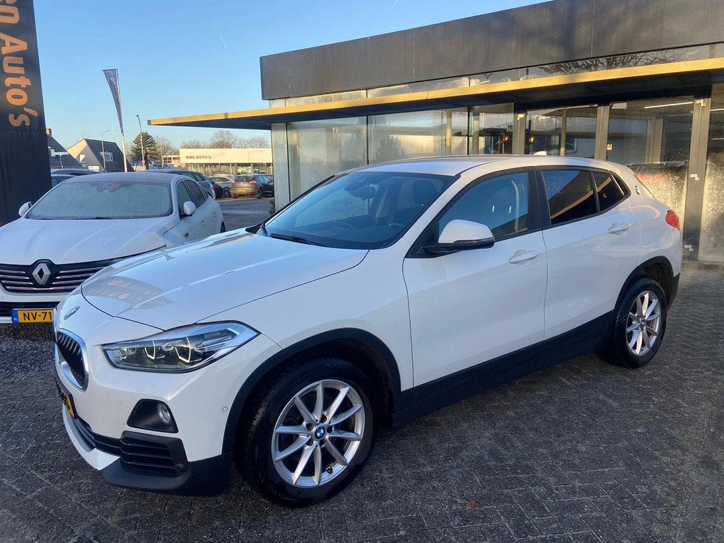 BMW X2 SDrive18i Executive automaat,Cam, stoelverw, cruise,, Auto's, Gebruikt, Wit, 3 cilinders, Geïmporteerd