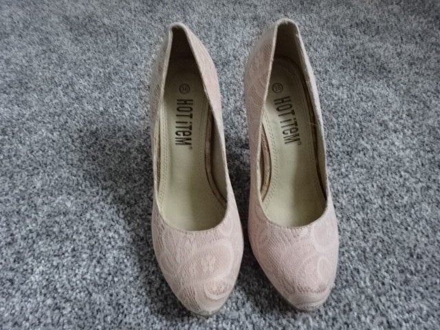 Pumps / schoenen met kant over de gehele schoen / maat 36, Hot Item, Schoenen met lage hakken, Wit, Nieuw