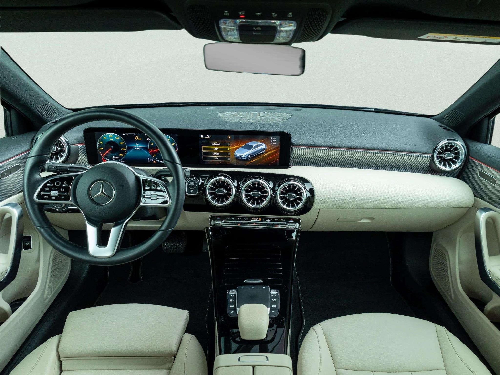 Mercedes-Benz A-Klasse Limousine 180 Business Solution, Auto's, Dealer onderhouden, 136 pk, 4 cilinders, Leder en Stof