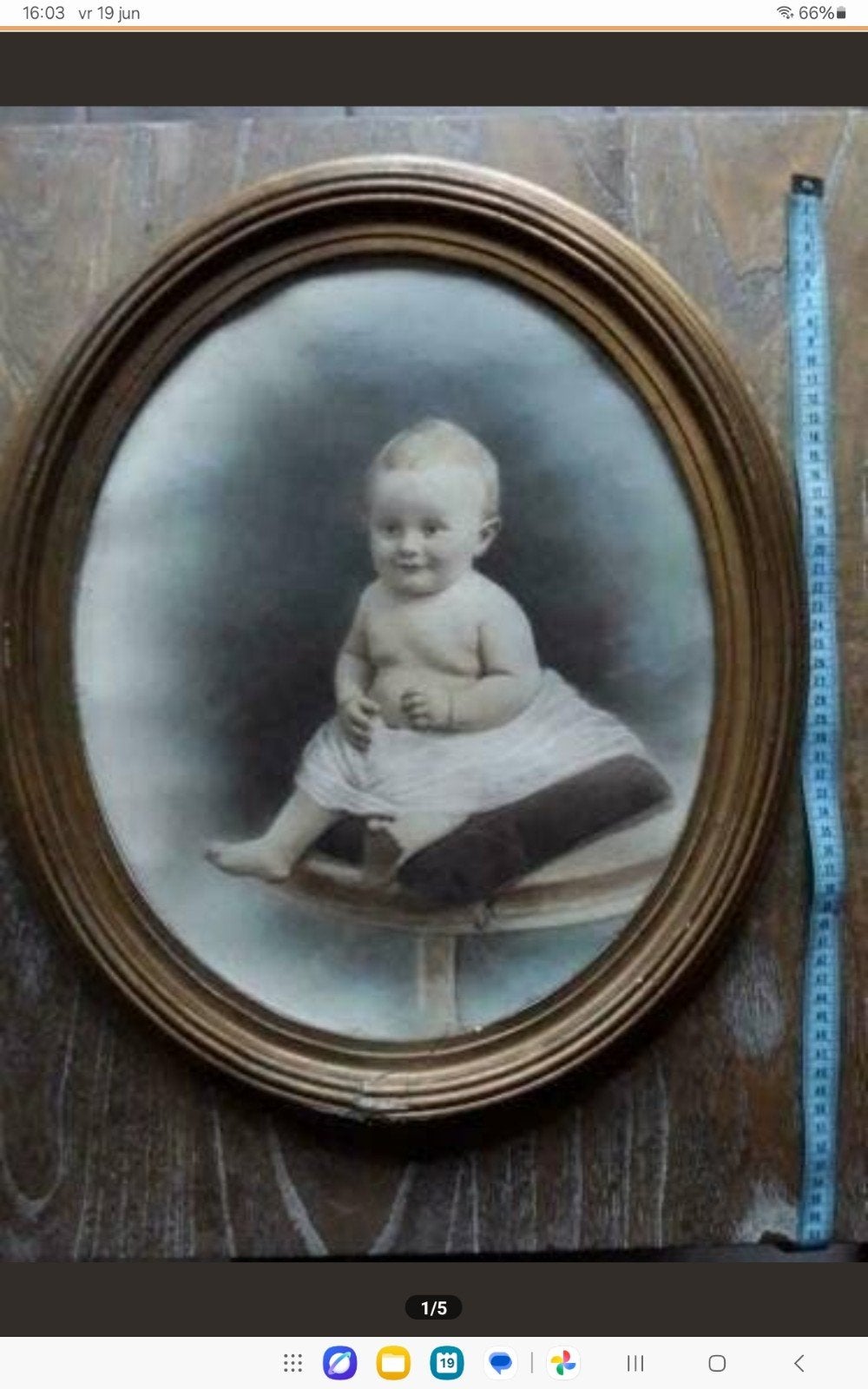 Antiek ovaal schilderij van baby in lijst, Ophalen