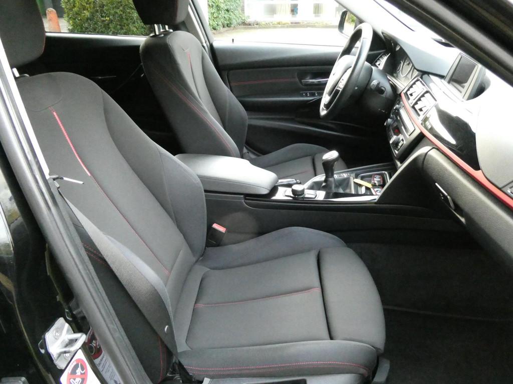 BMW 3-serie 316i Sedan 2e eigenaar 136pk Clima Multimedia 6-, 1360 kg, Gebruikt, Euro 6, 4 cilinders