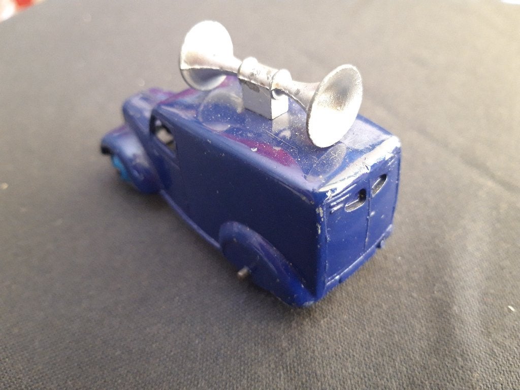 OUD SPEELGOED Dinky Toys Loudspeaker Van - made in England -, Ophalen of Verzenden, Gebruikt, Auto, Dinky Toys