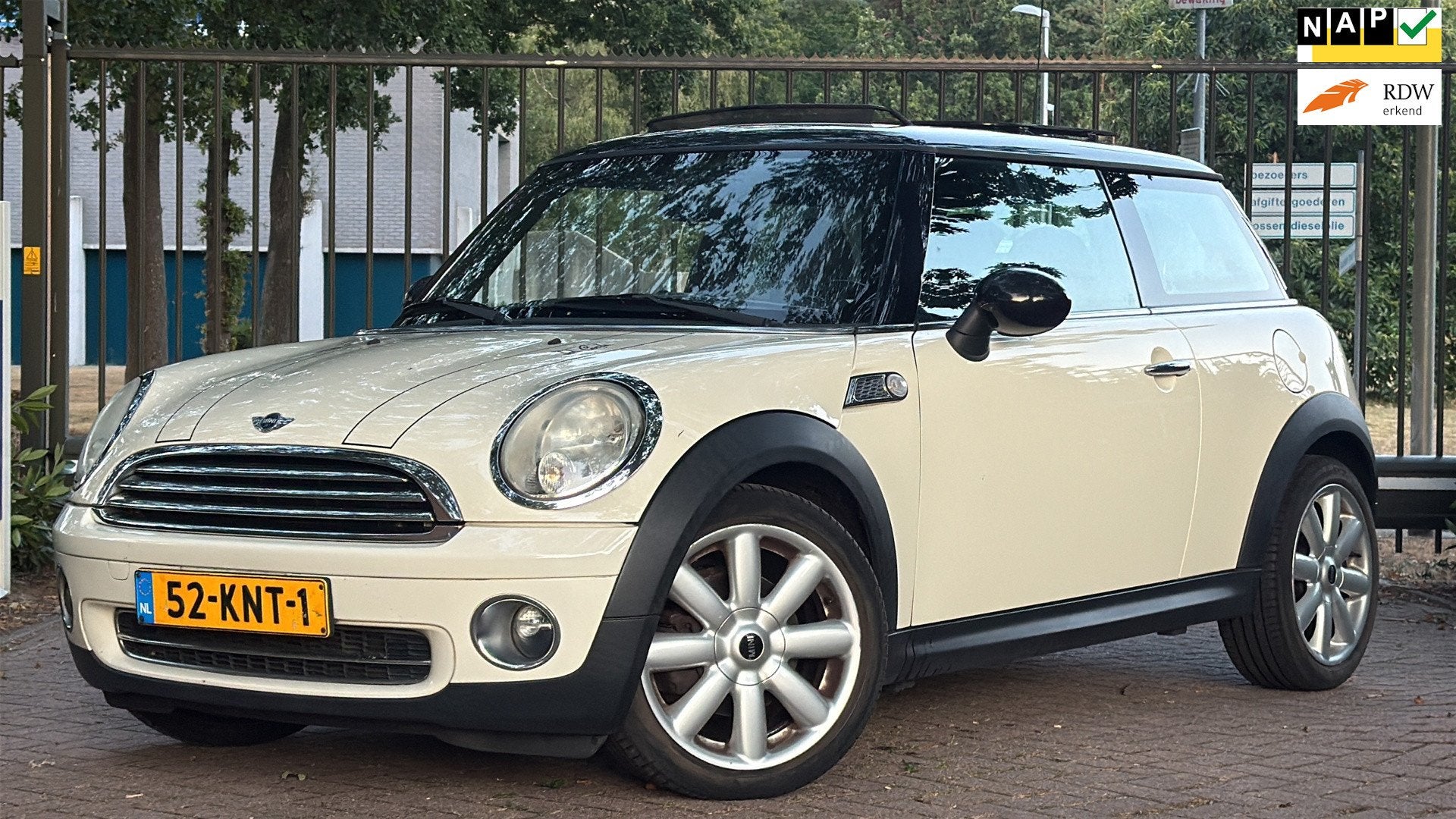 Mini 3-Deurs 1.4 One Anniversary MK II, Auto's, Voorwielaandrijving, Dealer onderhouden, Gebruikt, 4 stoelen
