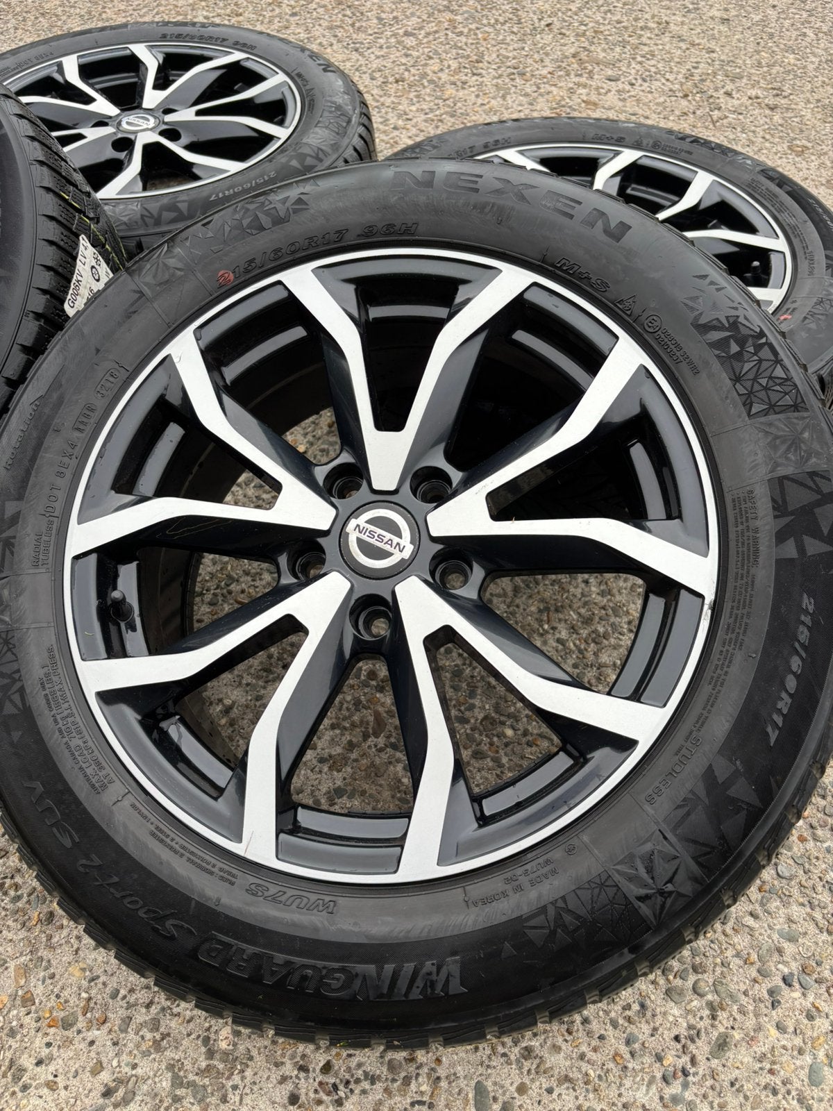Originele Nissan 17 inch lichtmetalen velgen winterset, Auto-onderdelen, Ophalen, Banden en Velgen, 17 inch, Winterbanden