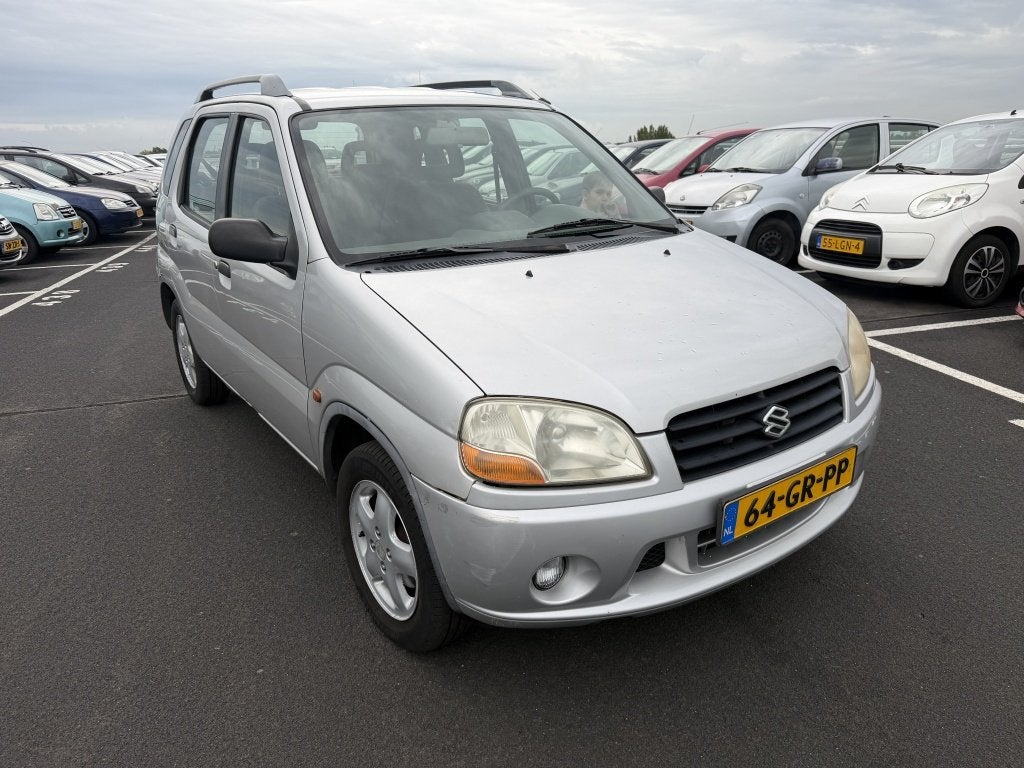 Suzuki Ignis 1.3 First Edition (bj 2001), foto 2
