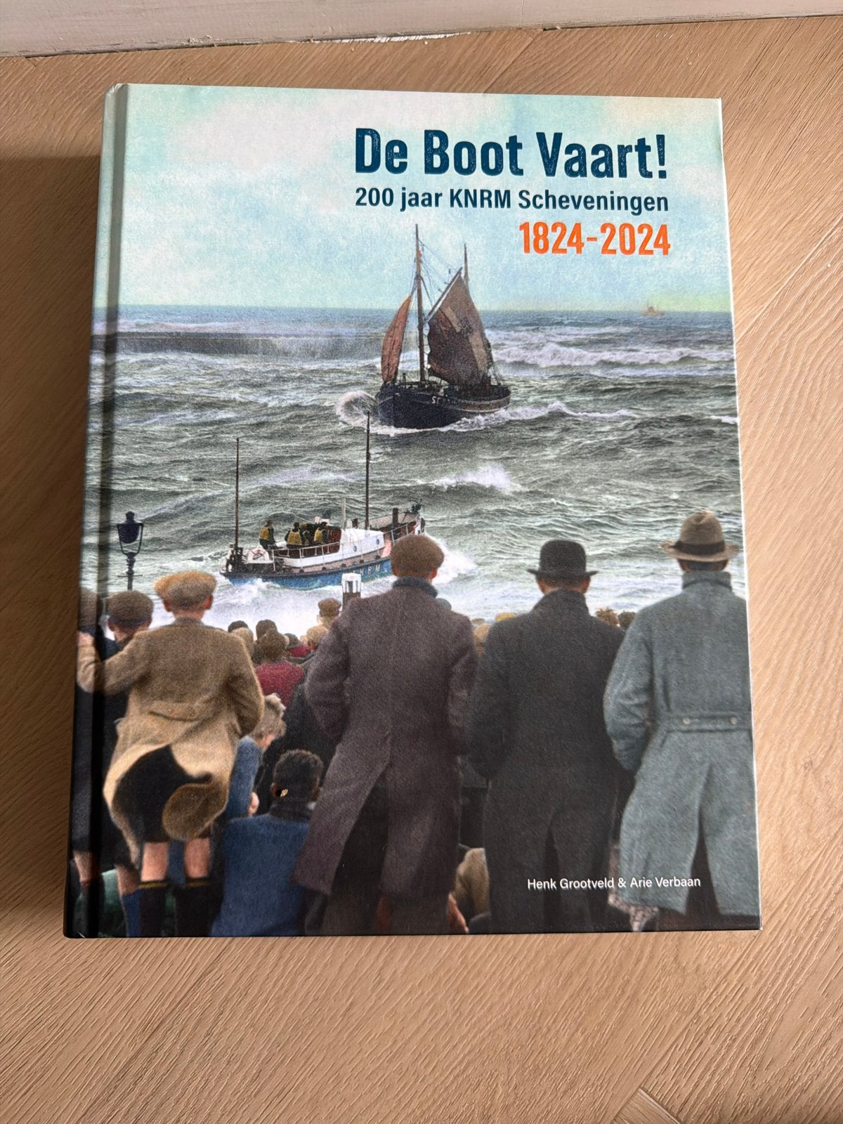 Arie Verbaan - De Boot Vaart!, Boeken, Ophalen of Verzenden, Zo goed als nieuw, Arie Verbaan; Henk Grootveld