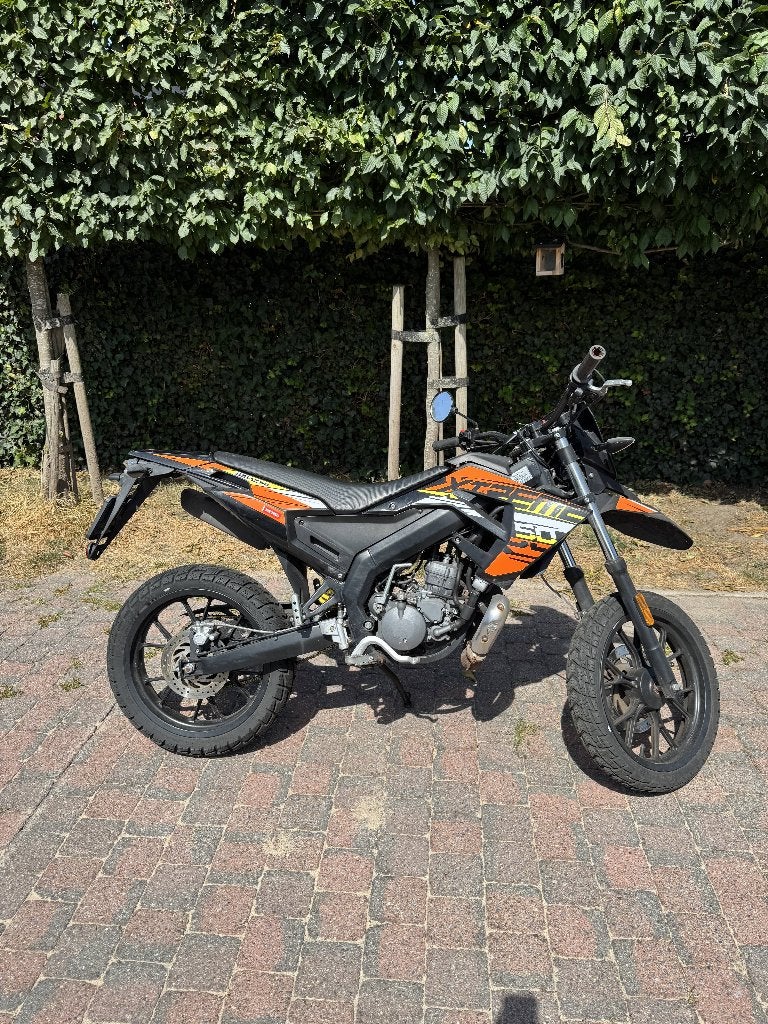 Derbi brommer Senda x-treme 50SM 2019 KM stand 3935, Fietsen en Brommers, Brommers | Derbi, Ophalen, 6 versnellingen, Gebruikt