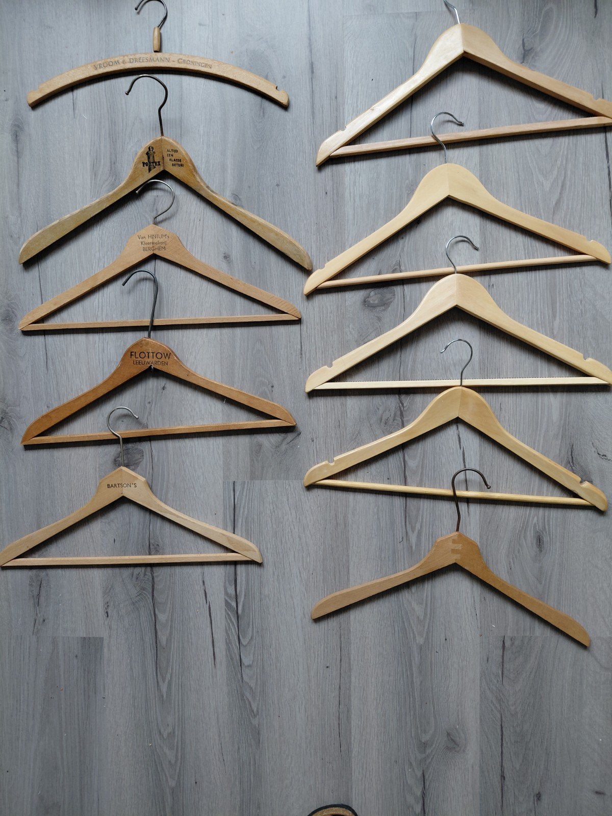 oude houten kledinghangers, Ophalen of Verzenden, Gebruikt, Hout