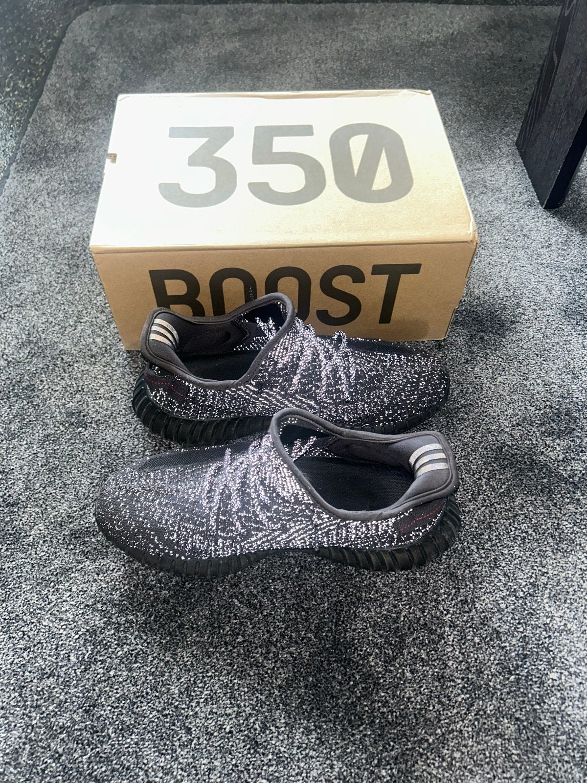 Yeezy Boost 350 v2 Black Reflective, Ophalen, Zwart, Sneakers of Gympen, Gedragen