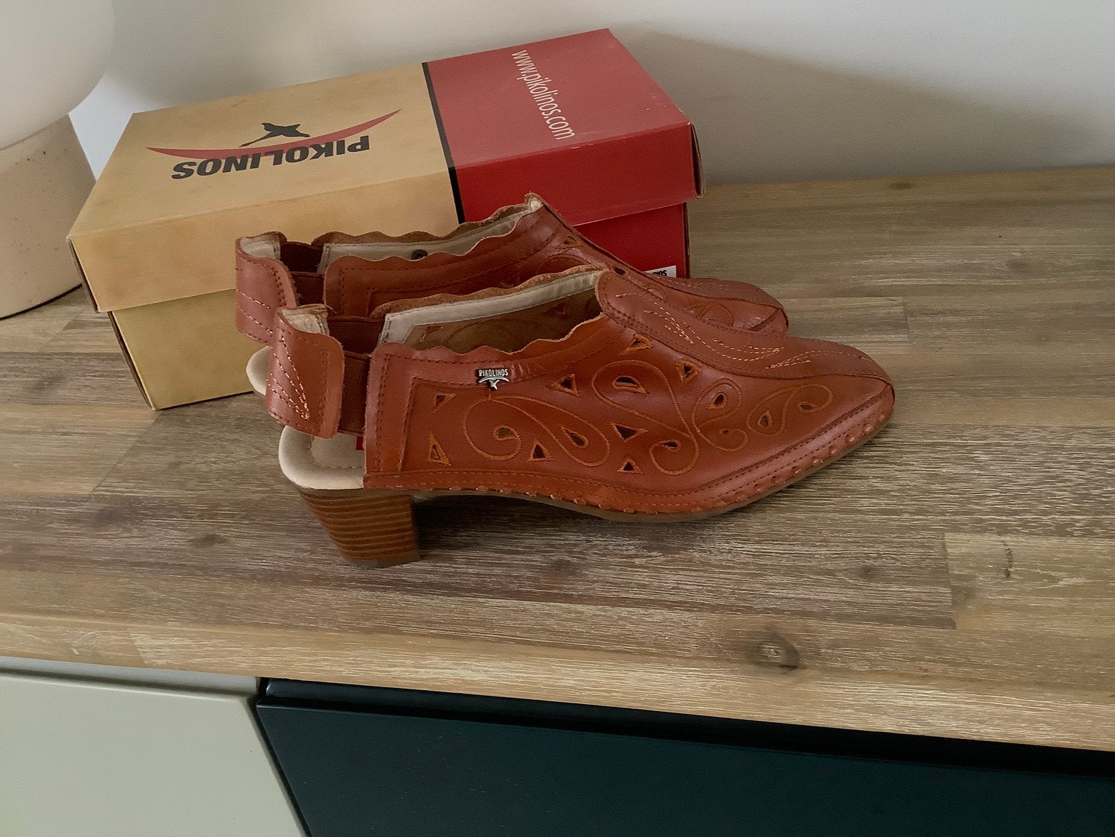 Pikolinos schoenen maat 39, Bruin, Nieuw, Sandalen of Muiltjes, Ophalen of Verzenden