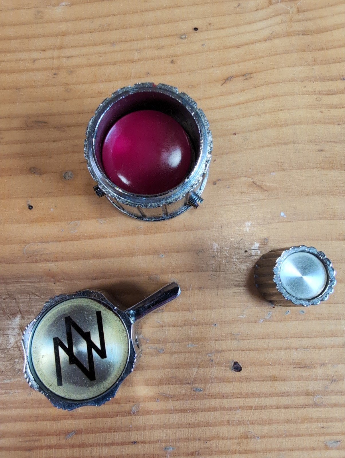 Victoria naaimachine knoppen met originele schroefjes, Ophalen of Verzenden, Gebruikt, Toebehoren, Overige merken