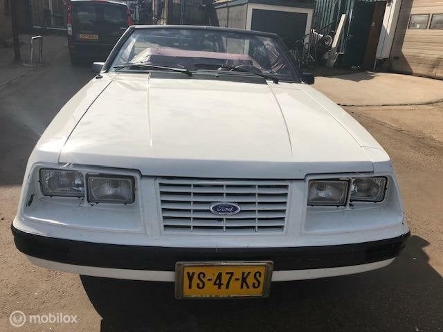 Ford Mustang Cabrio Mustang GLX Cabrio, Auto's, Gebruikt, 4 stoelen, Wit, Leder