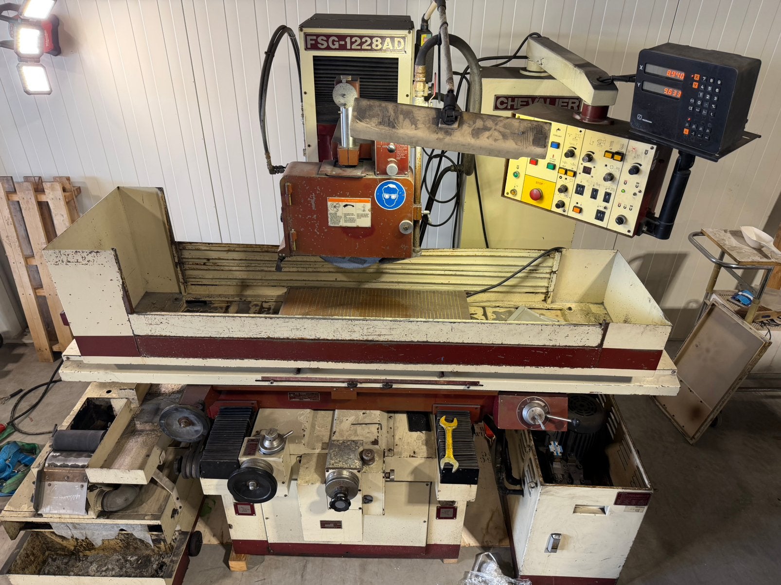 Chevalier FSG-1228AD slijpmachine, Ophalen, Gebruikt